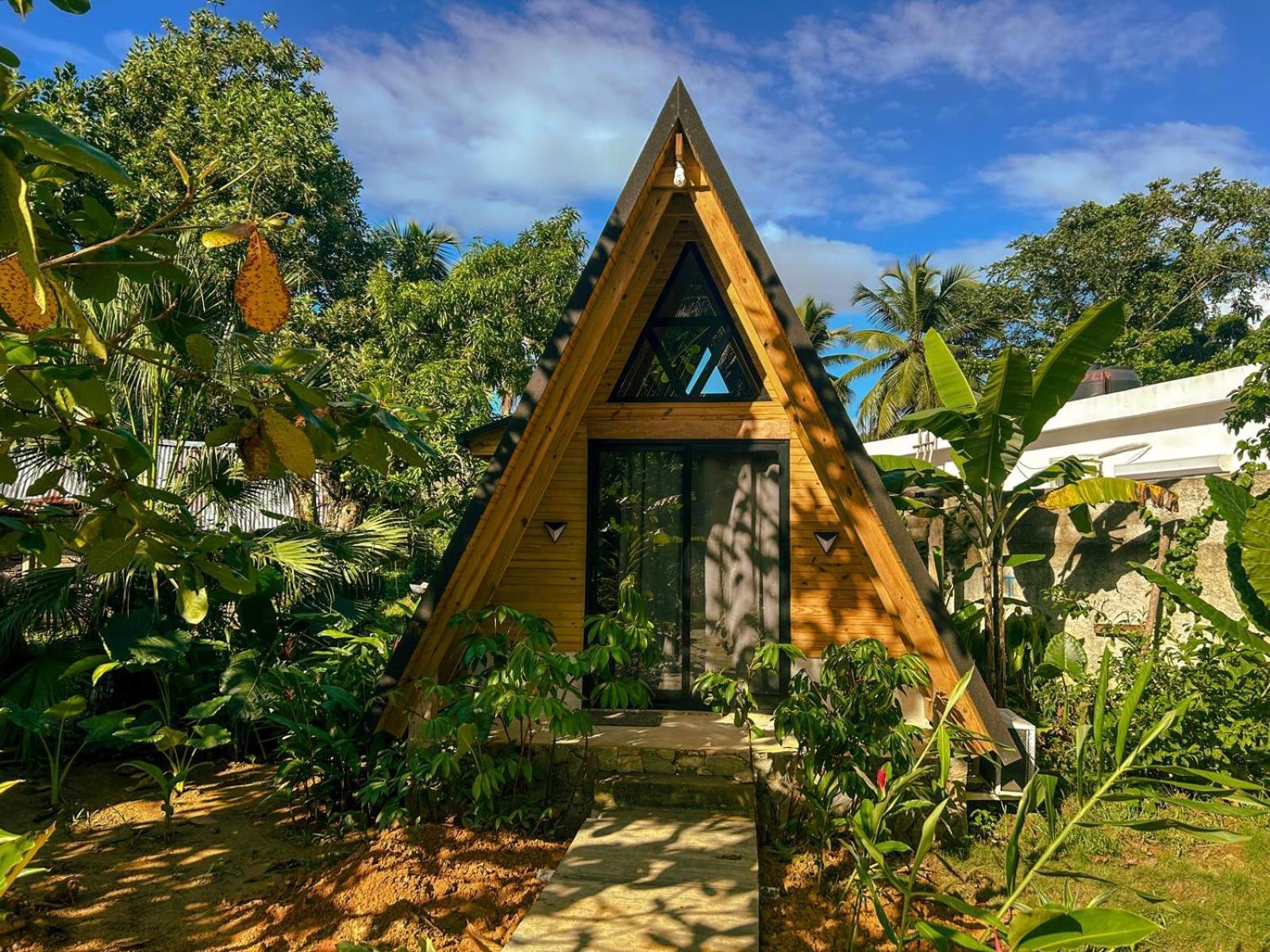 Leisy'S Garden Hostel & Rooms Samana Esterno foto